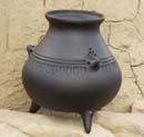Bélyegzős edény (3 fülü, 3 lábú) (16K)